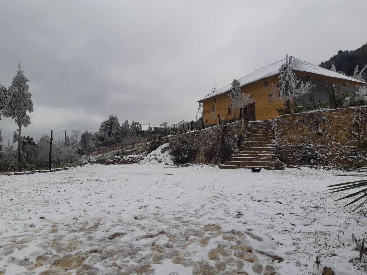 Northern commune Y Ty gets a fresh coat of snow