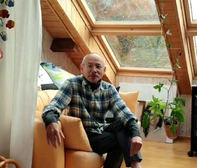 Vietnamese-Belgian artist donates comic paintings to Đà Nẵng