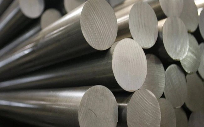 Iron and steel market stuck between Russia and China