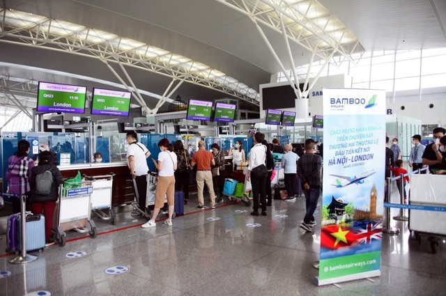 Bamboo Airways opens a direct commercial route between Vietnam and the UK from March 22 - Photo 1.