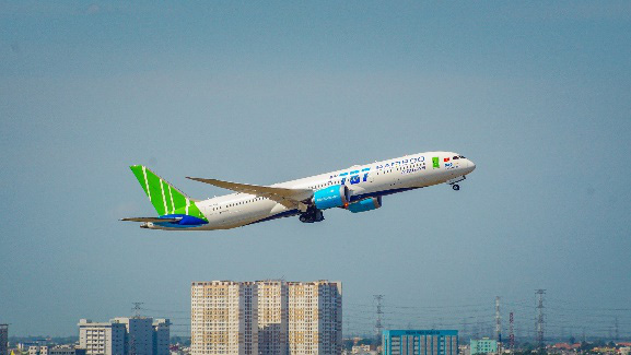 Bamboo Airways opens a direct commercial route between Vietnam and the UK from March 22 - Photo 4.
