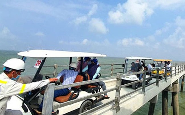 Funding for tourism businesses to return Funding for tourism businesses to return