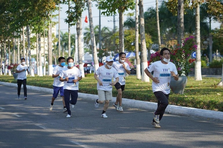 Launching the largest student run in Vietnam - 3