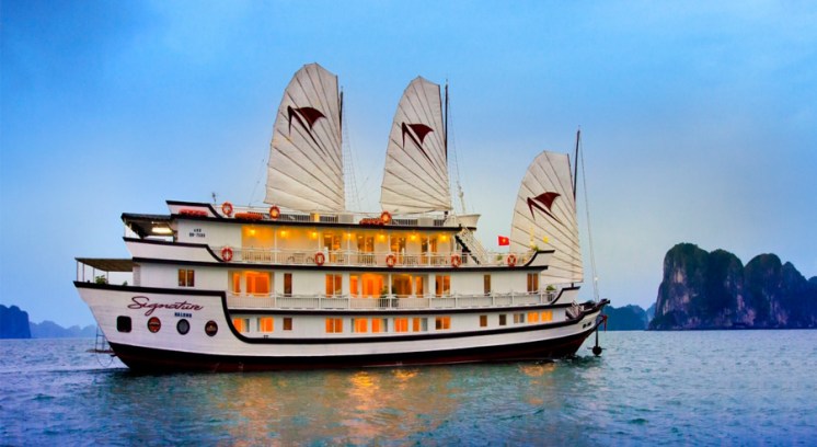 Signature Cruise Halong Bay, Vietnam 2022 (With Itinerary & Reviews) | HalongBayTours.com