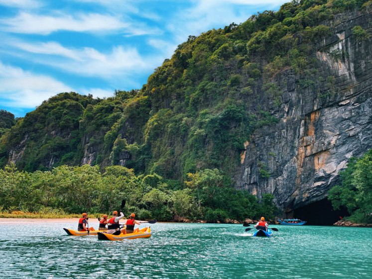 Tour du lịch Phong Nha Kẻ Bàng 2 ngày 1 đêm - Quảng Bình Travel