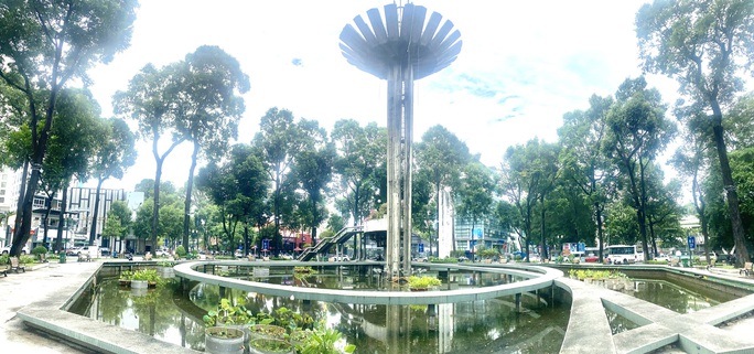 Ho Chi Minh City: After many days of waiting, Turtle Lake started wearing a new coat from today - Photo 1.