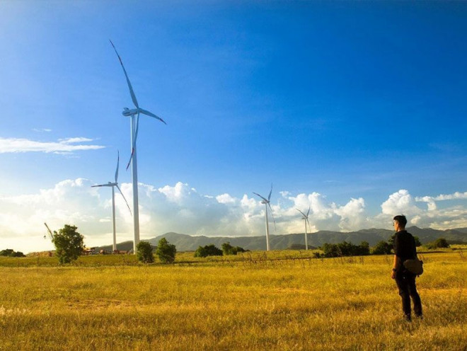 Play all the 5 most beautiful wind power fields in Vietnam in the summer - 10