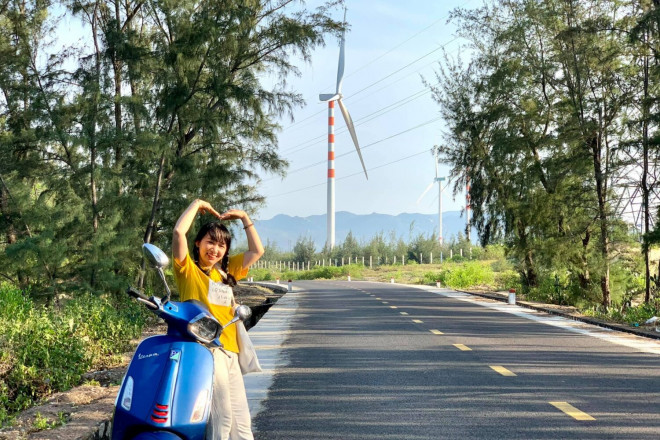 Play all the 5 most beautiful wind power fields in Vietnam in the summer - 4