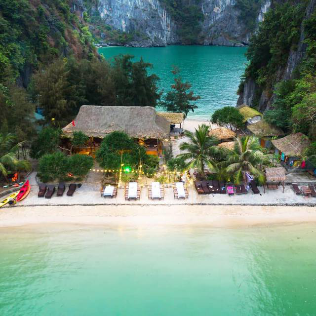 In the heart of Hai Phong, there is an island with 2 sea surfaces, the water is as blue as the Maldives version of Vietnam - Photo 2.