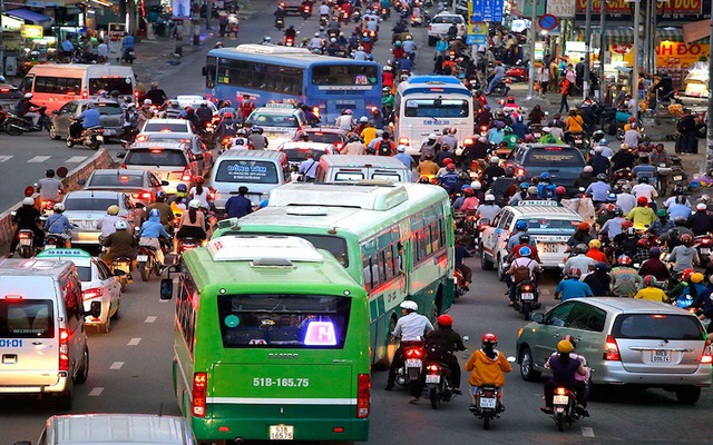 Ho Chi Minh City: Planning 3 stages to "eliminate" "gasoline" cars and cover 100% of electric cars? - Photo 2.