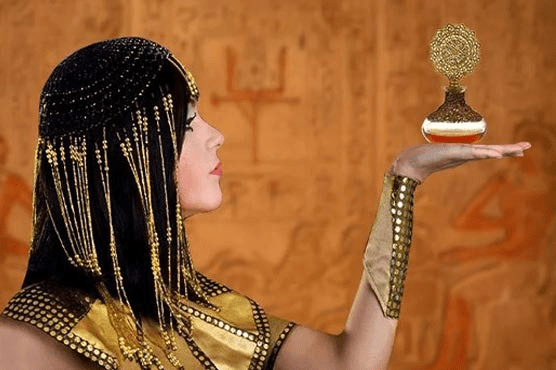 There will be a perfume that maintains its fragrance for 2 years, used by the famous Queen of the ancient world - Photo 5.