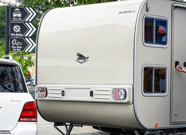 The person who brought the Caretta Uncle mobile home to Vietnam answered how to register, how to get a driver's license, how to tow the car - Photo 5.