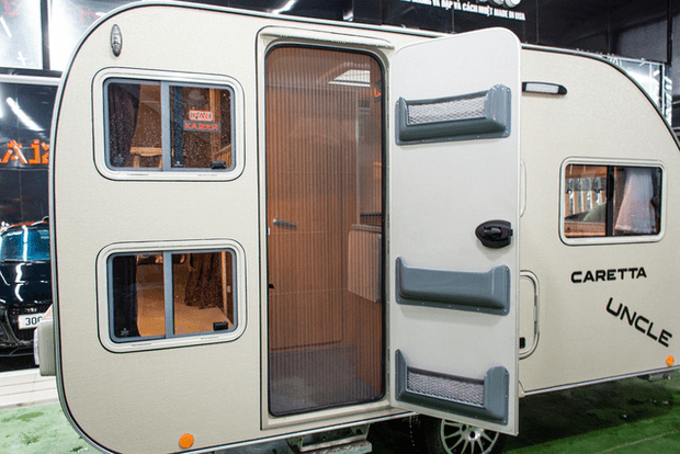 The person who brought the Caretta Uncle mobile home to Vietnam answered how to register, how to get a driver's license, how to tow the car - Photo 8.