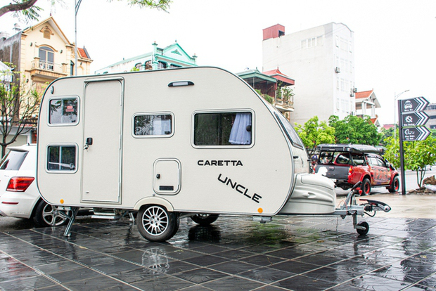 The person who brought the Caretta Uncle mobile home to Vietnam answered how to register, how to get a driver's license, how to tow the car - Photo 1.