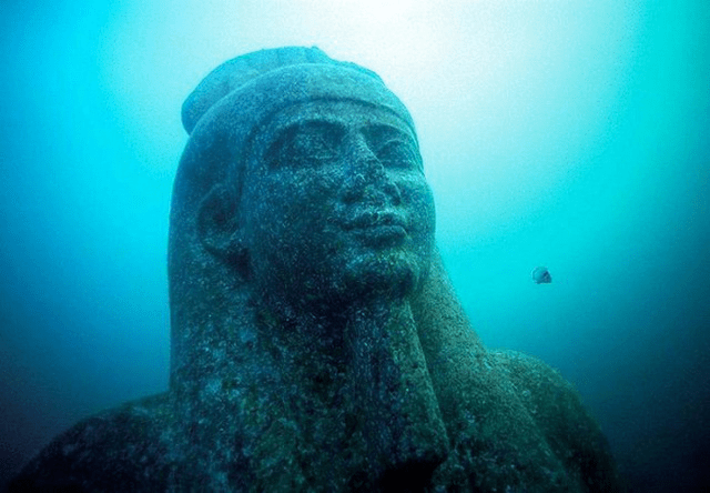 See the ruins of the city of Thonis-Heracleion, where the Egyptian legend lurks under the ocean - Photo 12.