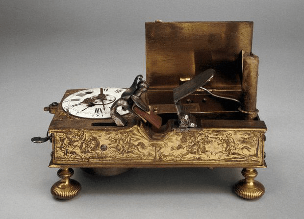 Before there were alarm clocks, how did people get up on time? Interesting inventions after modern people also have to admire - Photo 3.