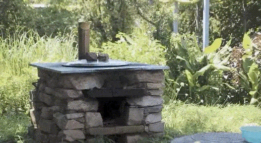 The master couple left the mountain to live like Robinson for 7 years, turning the arid land into a fertile farm: Self-sufficient but surprisingly relaxed - Photo 4.