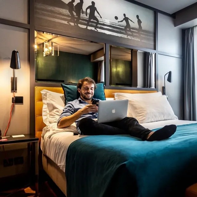 Inside the hotel block owned by two football millionaires Messi and CR7 - Photo 6.