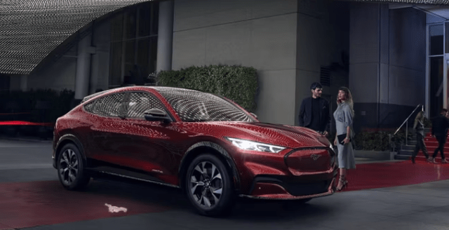 Electric cars are expected to dominate the global market in 2022, which name is rising to challenge the giant Tesla? - Photo 5. Electric cars are expected to dominate the global market in 2022, which name is rising to challenge the giant Tesla? - Photo 5.