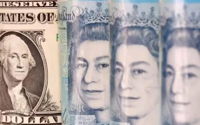 USD and pound plunge, gold surges to 1-month high