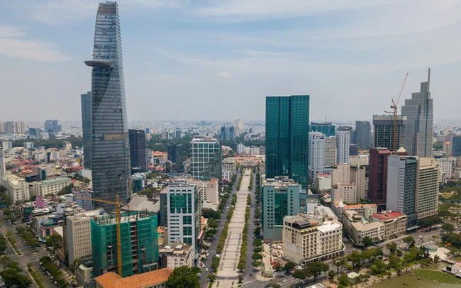 What makes foreign "big guys" rush to enter the Vietnamese retail market?