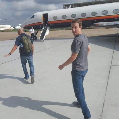 After Elon Musk, Mark Zuckerberg is the next name accused of using a private jet that emits more carbon than the entire US within 15 years - Photo 2.