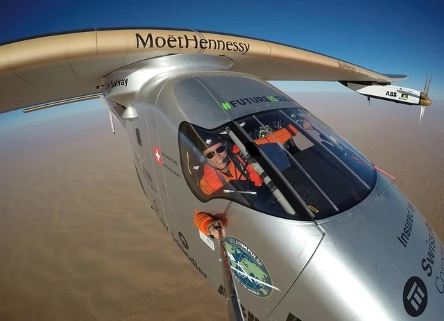 The journey of a solar plane around the world does not consume a single drop of fuel - Photo 13.
