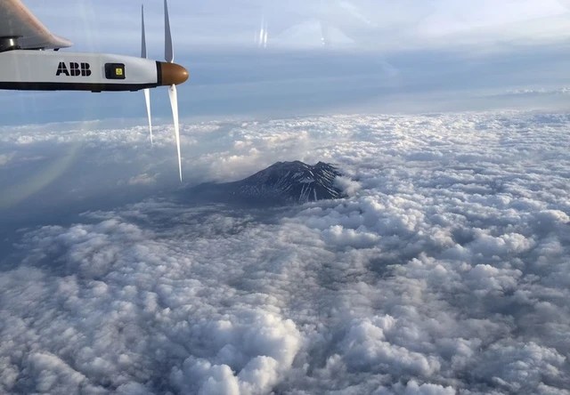 The journey of a solar plane around the world does not consume a single drop of fuel - Photo 16.