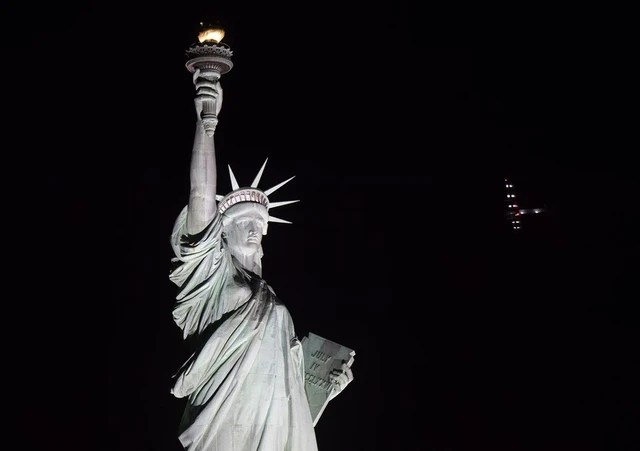 The journey of a solar plane around the world does not consume a single drop of fuel - Photo 22.