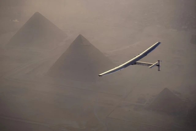 The journey of a solar plane around the world does not consume a single drop of fuel - Photo 24.
