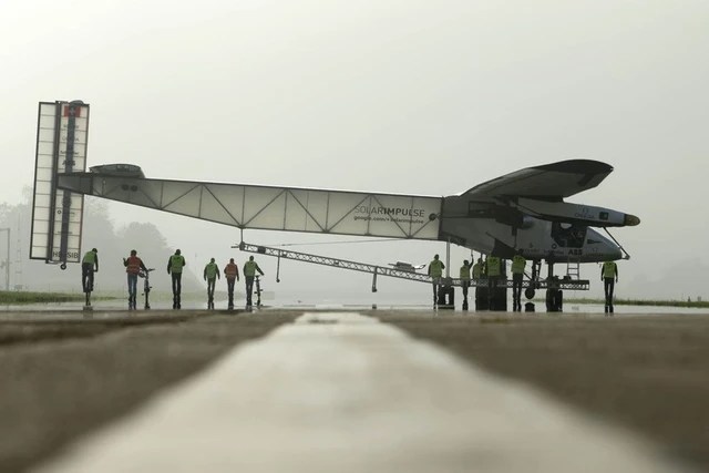 The journey of a solar plane around the world does not consume a single drop of fuel - Photo 4.