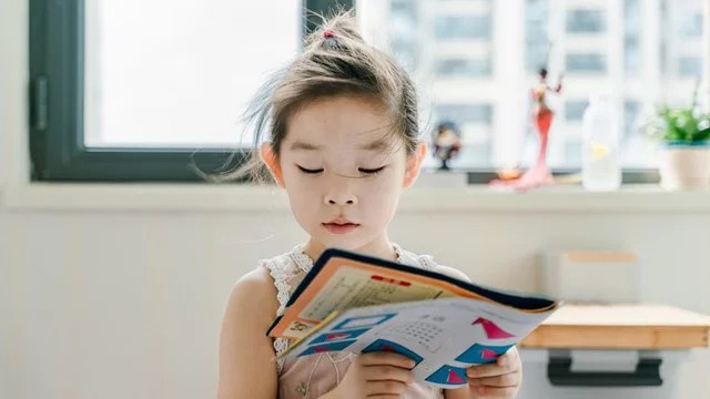 It turns out that reading is not the best way to develop children's IQ and EQ - Photo 1.