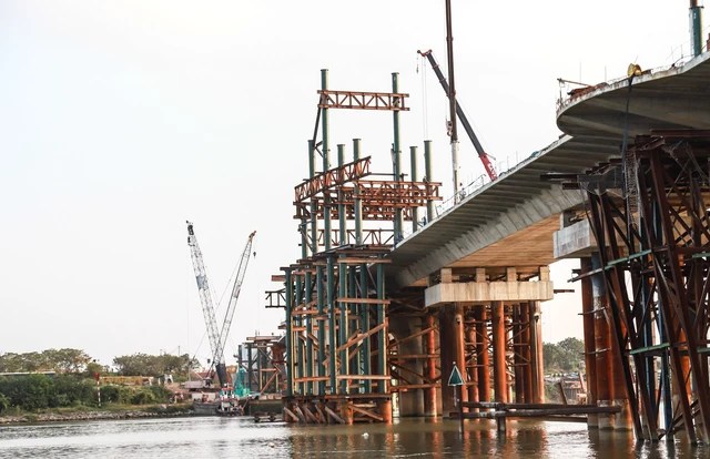 Close-up of the most expensive bridge in Bac Ninh province is about to be completed - Photo 3.