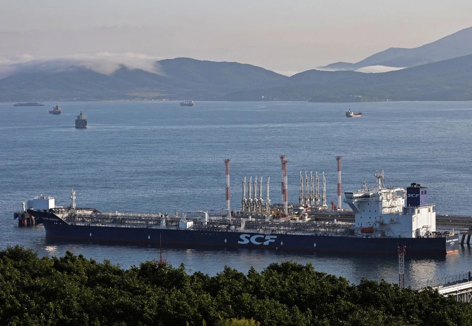 The US is determined to impose a ceiling on Russian oil prices - Photo 1.