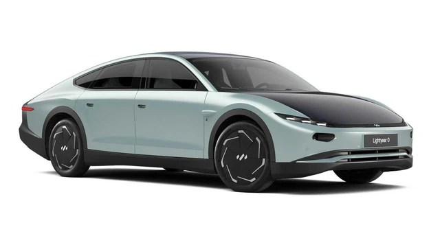 Solar-powered cars are no longer a fantasy - The German automaker is about to launch the car of the future in 2023, with a list price of more than VND 600 million - Photo 3.