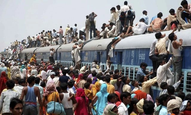 Today, the world has 8 billion people - Photo 2.