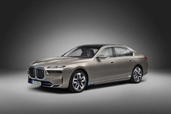 Which car depreciates the most after 5 years? - Photo 2.