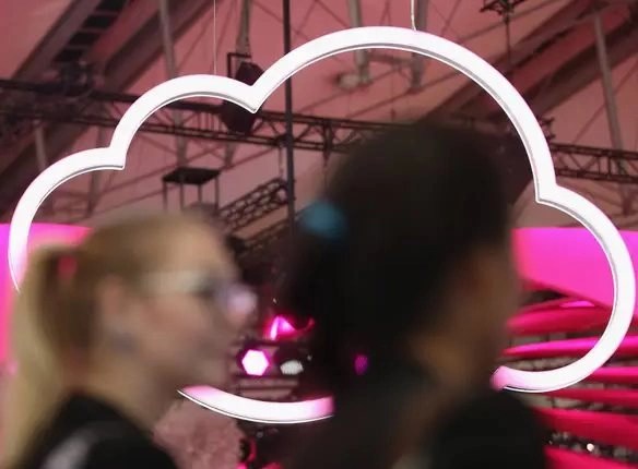 Big Tech 2023: 4 Twitter rivals revealed, Microsoft has a "headache" with a $69 billion deal... even Google is at risk of being usurped into the hands of this startup - Photo 4.