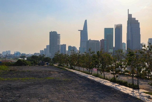 From the poor neighborhood across the river to the city with the 3rd highest GRDP in Vietnam - Photo 3.