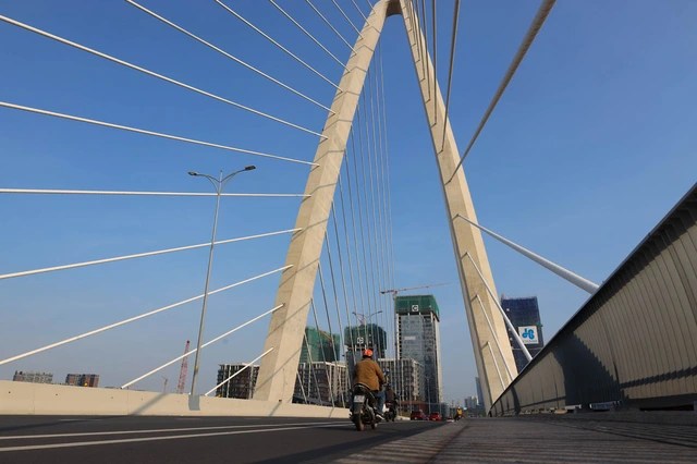 From the poor neighborhood across the river to the city with the 3rd highest GRDP in Vietnam - Photo 5.