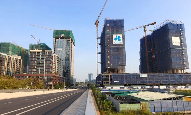 From the poor neighborhood across the river to the city with the 3rd highest GRDP in Vietnam - Photo 6.