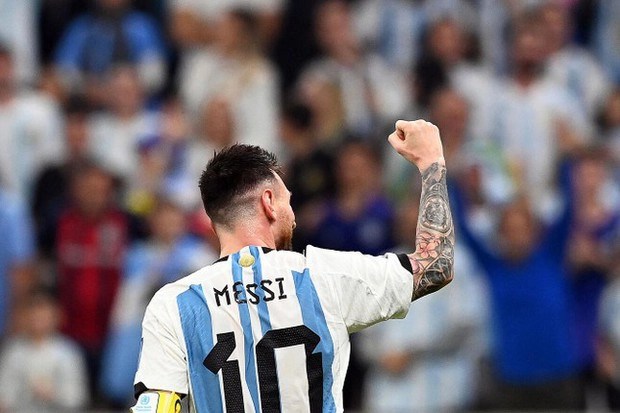 Sponsor Adidas suffers because Argentina ... entered the World Cup final - Photo 1.
