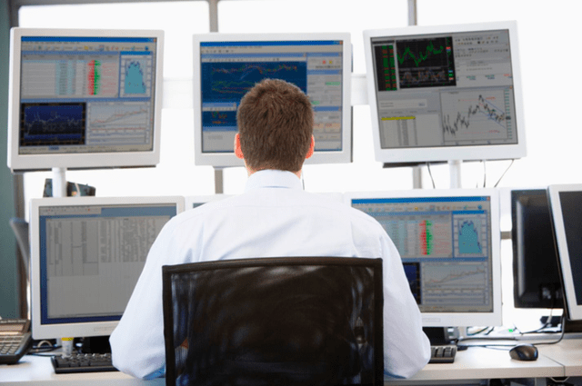 A 24-year-old stock investor shares the secret to a profit of nearly 33 billion dong in 2 years: Just pay attention, the opportunity to get rich is firmly in the palm of your hand - Photo 1. A 24-year-old stock investor shares the secret to a profit of nearly 33 billion dong in 2 years: Just pay attention, the opportunity to get rich is firmly in the palm of your hand - Photo 1.