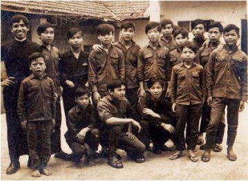 Children's faces at Da Lat Youth Prison 40 years ago
