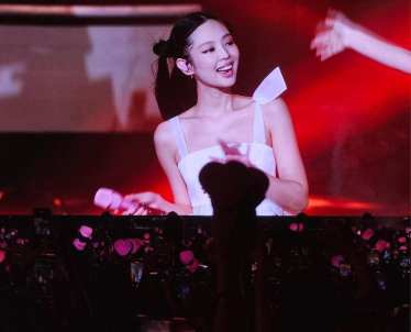 Kỷ lục số người xem livestream concert Blackpink tại Hà Nội - 2