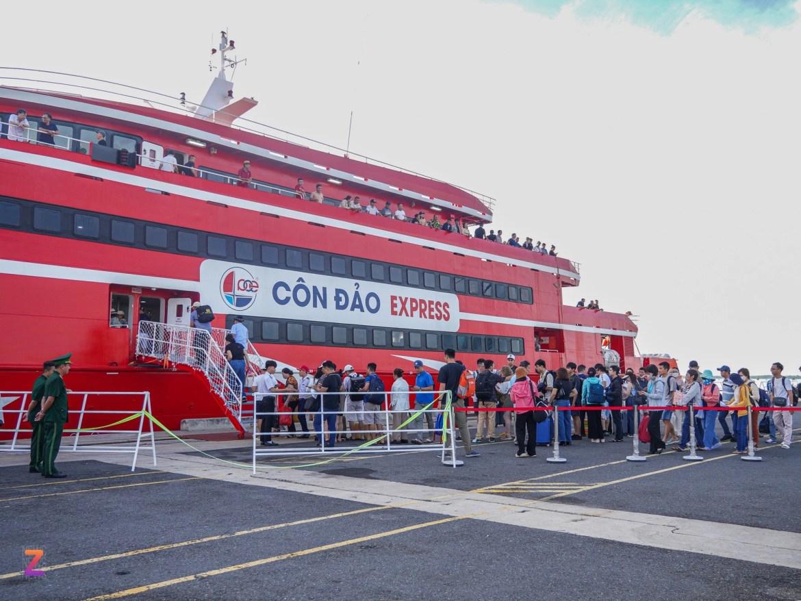 Tau TP.HCM - Con Dao anh 1