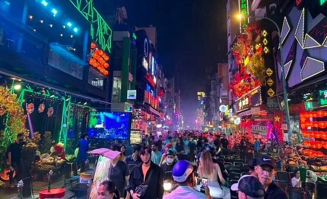 Hai điểm đến Việt Nam trong top 10 thành phố châu Á có giá cả rẻ nhất- Ảnh 1.