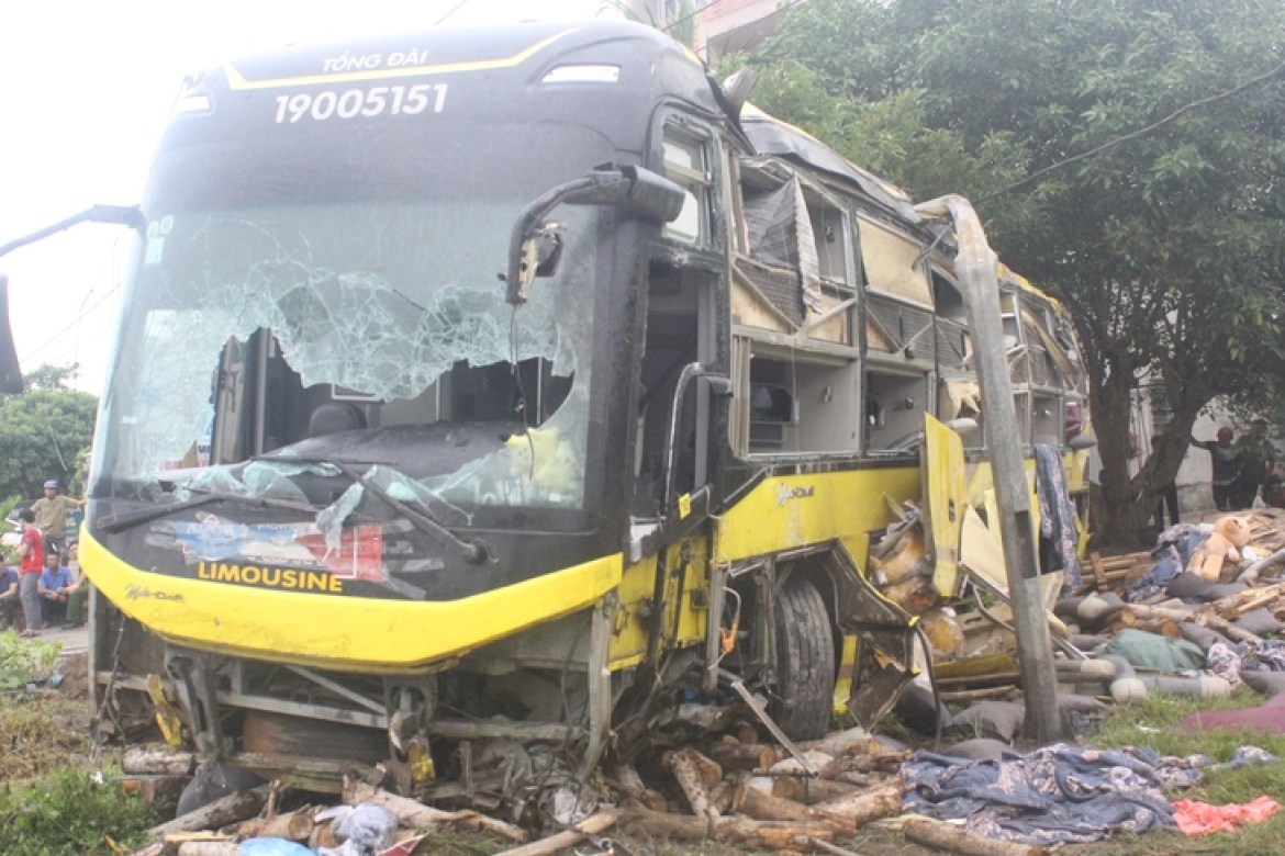 The story of the victim in the passenger bus that overturned, killing 10 people - Photo 2.
