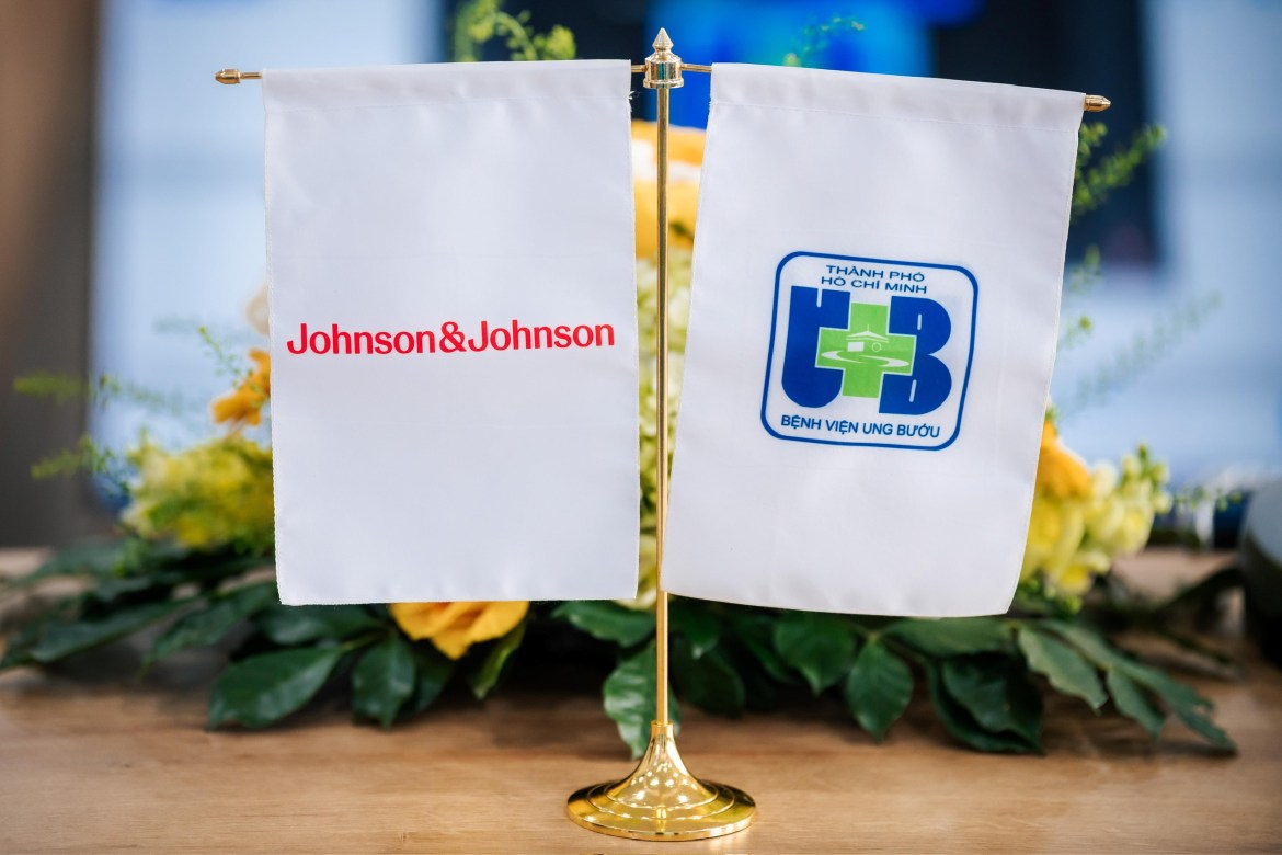 Johnson & Johnson hợp tác cùng Bệnh viện Ung bướu TP. Hồ Chí Minh